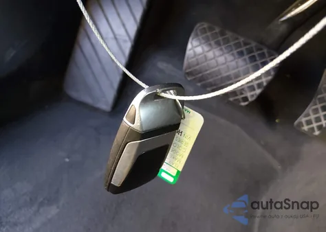 2017 Audi A4 2.0T Premium z USA, uszkodzony, nr VIN WAUENAF40HN038590